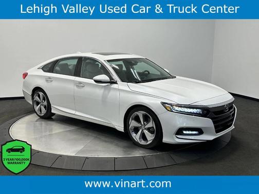 Platinum White Pearl 2018 Honda Accord Touring