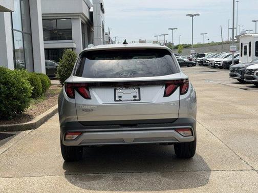 Shimmering Silver 2026 Hyundai TUCSON SEL