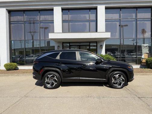 Black Pearl 2024 Hyundai TUCSON SEL