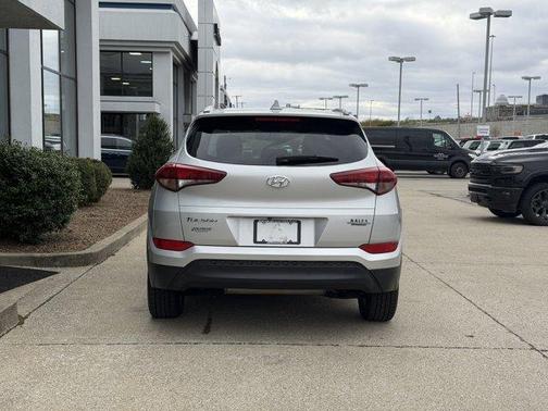 2017 Hyundai TUCSON SE Plus