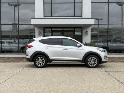 2017 Hyundai TUCSON SE Plus