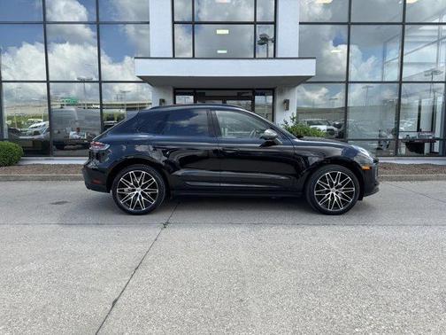 2023 Porsche Macan T