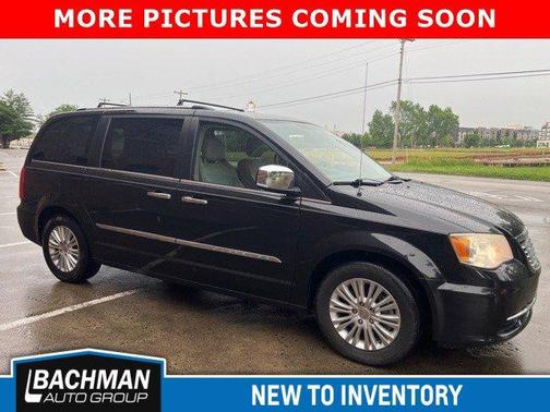 2013 Chrysler Town & Country Limited
