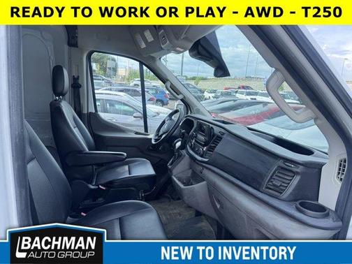 2023 Ford Transit-250 T250