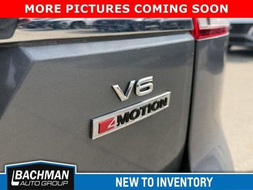 Platinum Gray Metallic 2019 Volkswagen Atlas 3.6L SE w/Technology