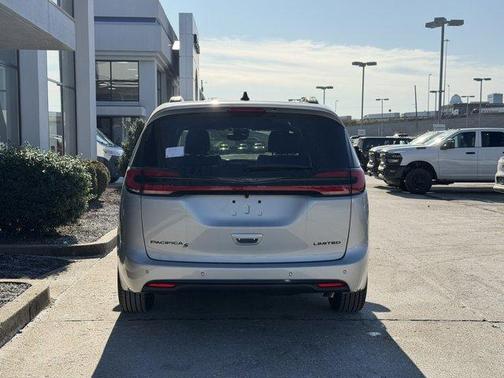 2026 Chrysler Pacifica Limited