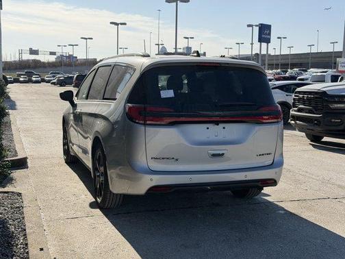 2026 Chrysler Pacifica Limited
