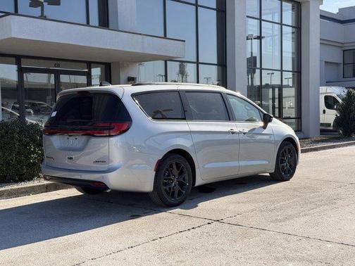 2026 Chrysler Pacifica Limited