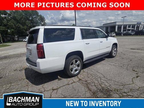 Summit White 2019 Chevrolet Suburban LT