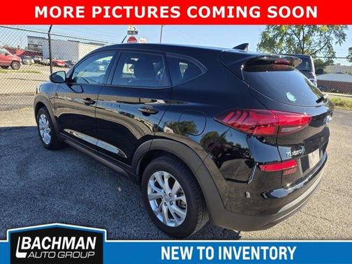 2021 Hyundai TUCSON SE