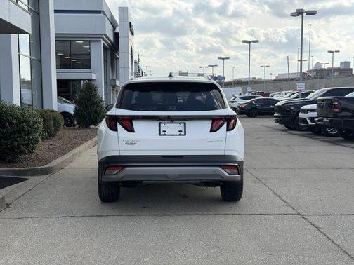 2026 Hyundai TUCSON Hybrid SEL