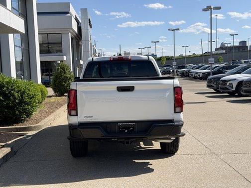 Summit White 2025 Chevrolet Colorado WT