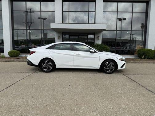 2025 Hyundai ELANTRA HEV Limited