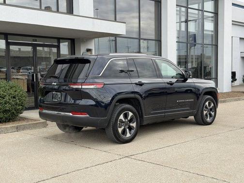 2022 Jeep Grand Cherokee 4xe Base