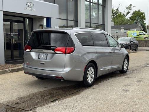 2018 Chrysler Pacifica Touring-L