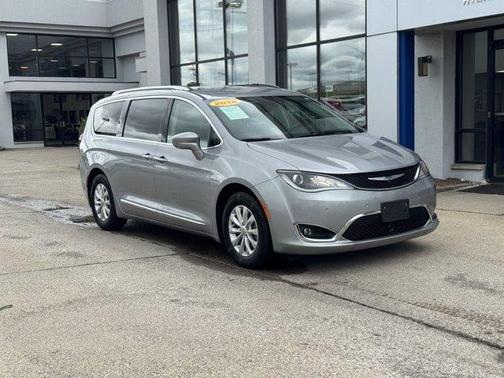 2018 Chrysler Pacifica Touring-L