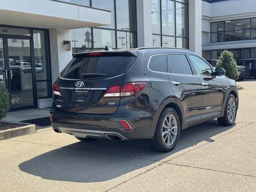 2017 Hyundai SANTA FE SE