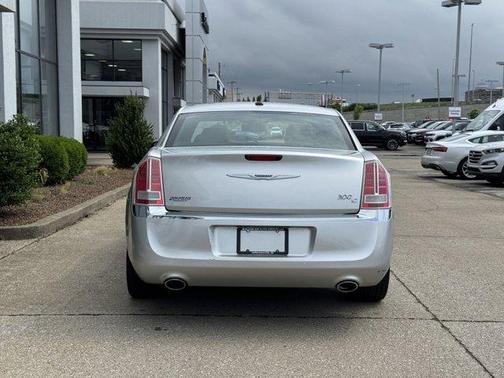 2012 Chrysler 300C Base