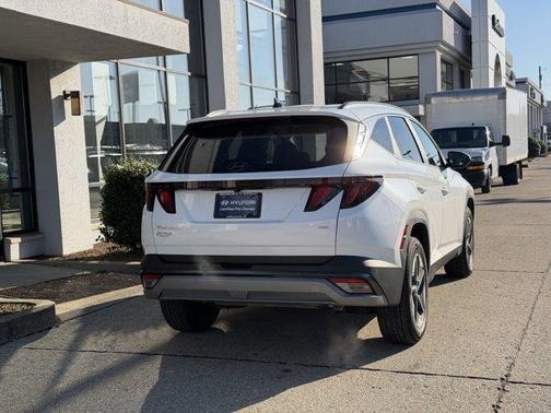 2025 Hyundai TUCSON SEL