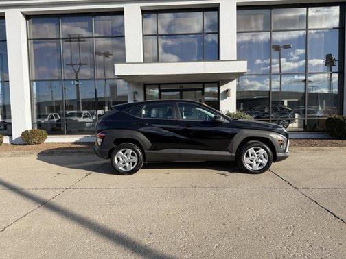 2025 Hyundai KONA SE