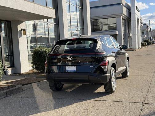 2025 Hyundai KONA SE