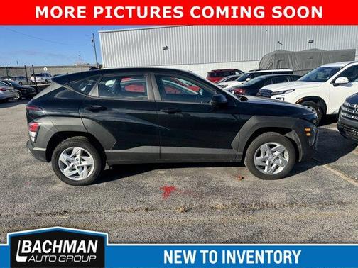 2025 Hyundai KONA SE