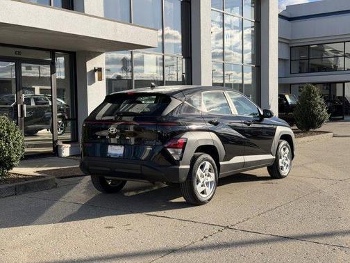 2025 Hyundai KONA SE