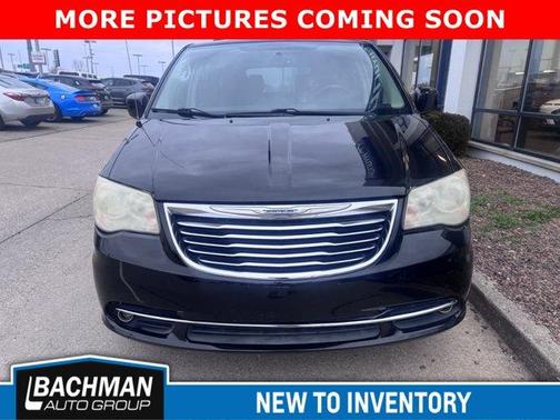 2013 Chrysler Town & Country Touring