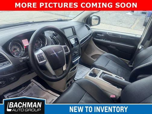 2013 Chrysler Town & Country Touring