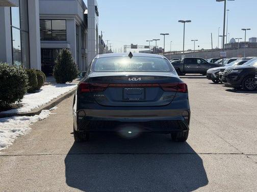 Gravity Gray 2022 Kia Forte LXS