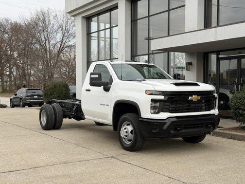2026 Chevrolet Silverado 3500 WT