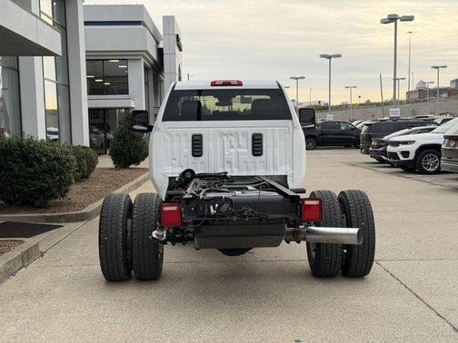 2026 Chevrolet Silverado 3500 WT