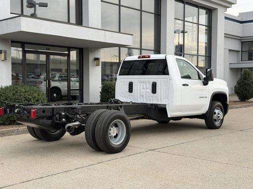 2026 Chevrolet Silverado 3500 WT