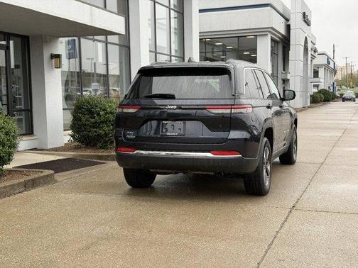 2022 Jeep Grand Cherokee 4xe Base