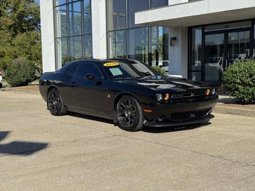 2016 Dodge Challenger R/T Scat Pack