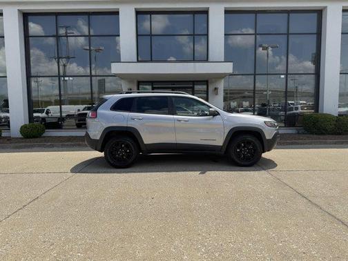 2020 Jeep Cherokee Trailhawk