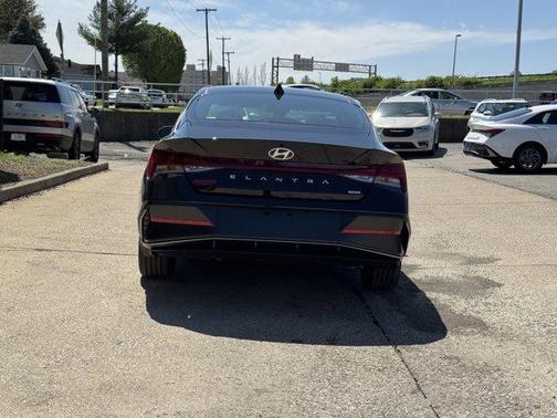 2025 Hyundai ELANTRA HEV Limited