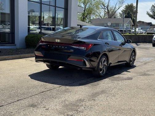 2025 Hyundai ELANTRA HEV Limited
