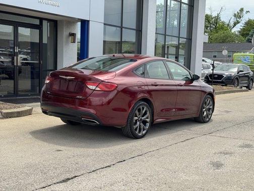 2015 Chrysler 200 S