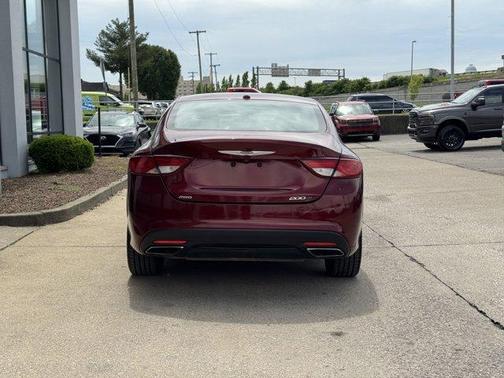 2015 Chrysler 200 S