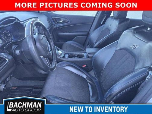 2016 Chrysler 200 S