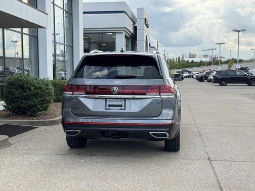 2024 Volkswagen Atlas 2.0T SEL