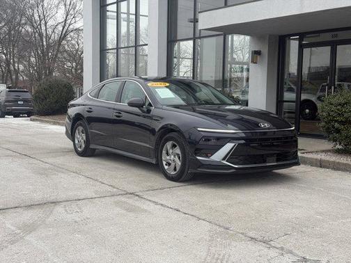 2025 Hyundai SONATA SE