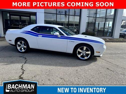 2011 Dodge Challenger Base