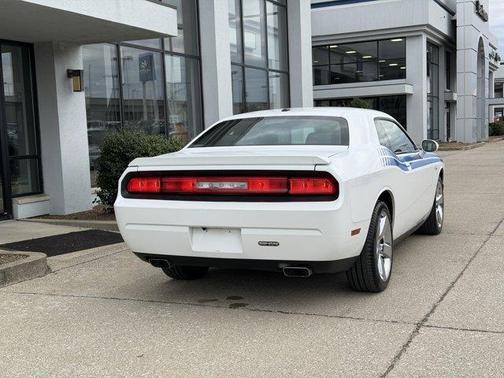 2011 Dodge Challenger Base