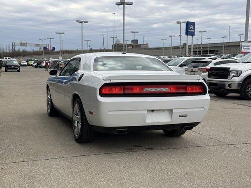 2011 Dodge Challenger Base