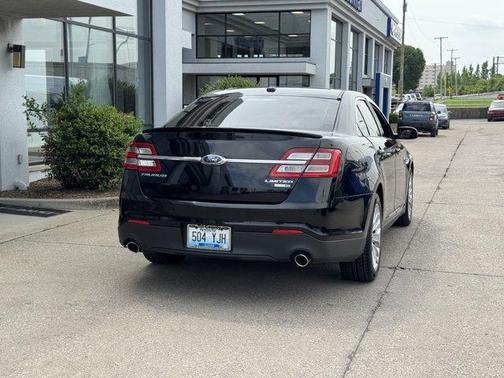 2018 Ford Taurus Limited