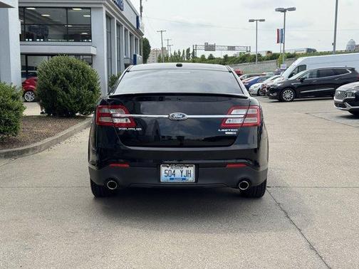 2018 Ford Taurus Limited