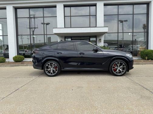 2022 BMW X6 M50i