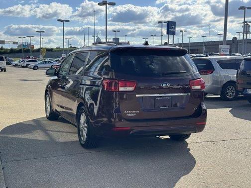 2017 Kia Sedona LX